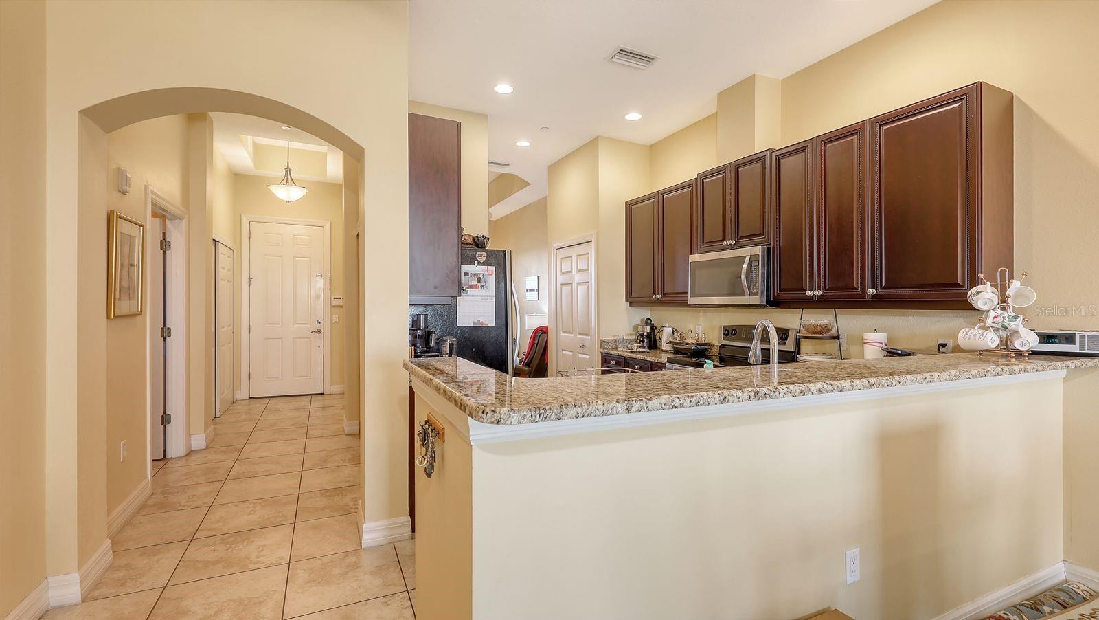 5531 CANNES CIR #802, SARASOTA, FL, 34231