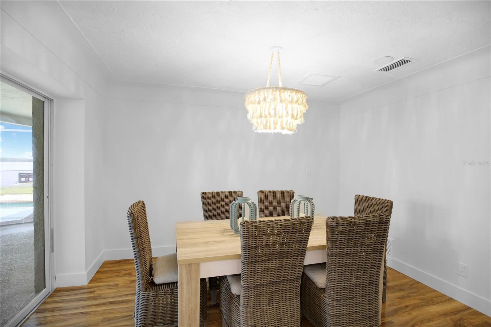 2083 HAWAII AVE NE, ST PETERSBURG, FL, 33703