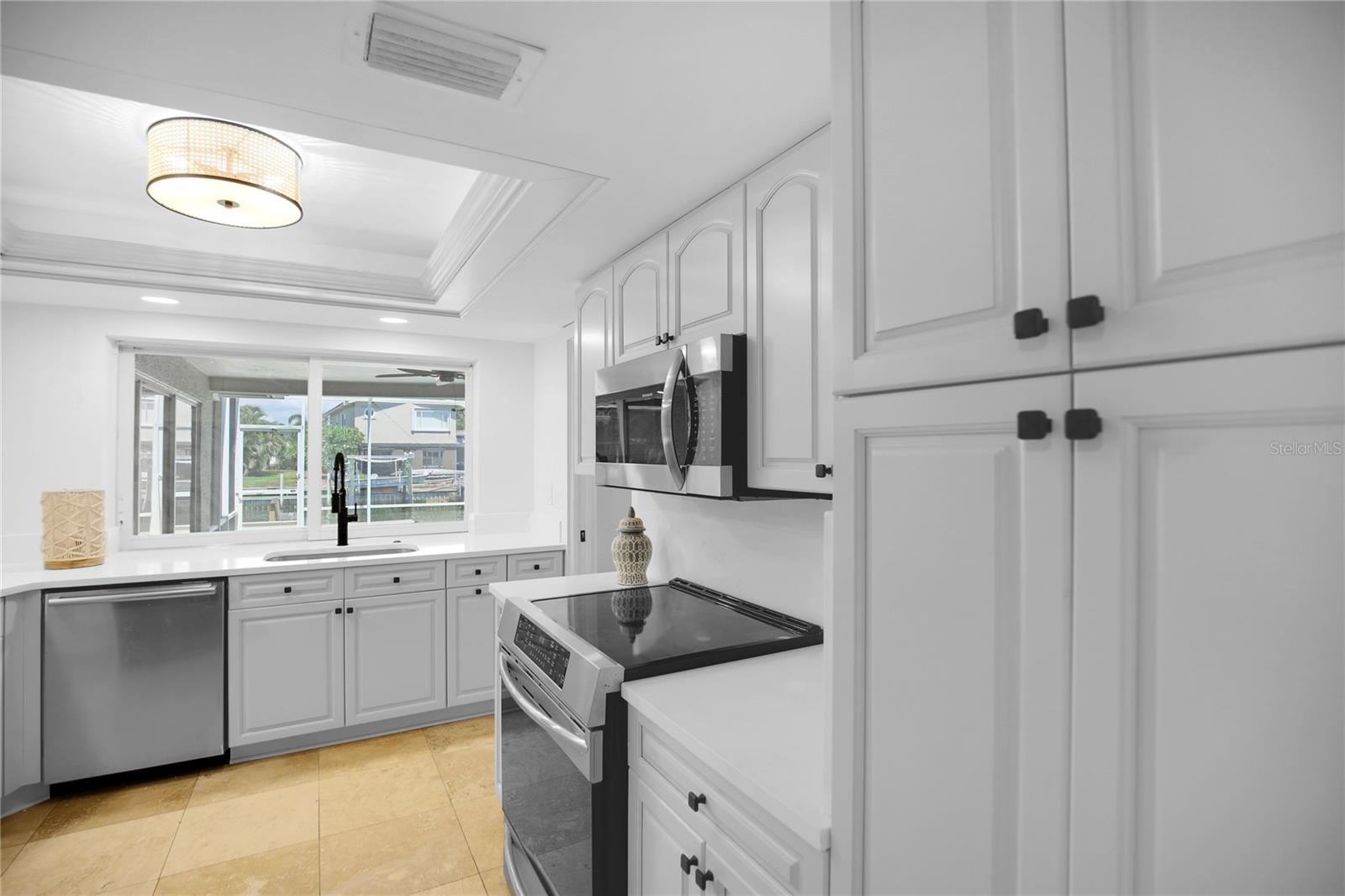 2083 HAWAII AVE NE, ST PETERSBURG, FL, 33703