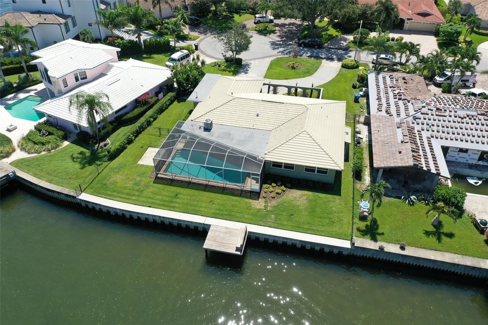 2083 HAWAII AVE NE, ST PETERSBURG, FL, 33703