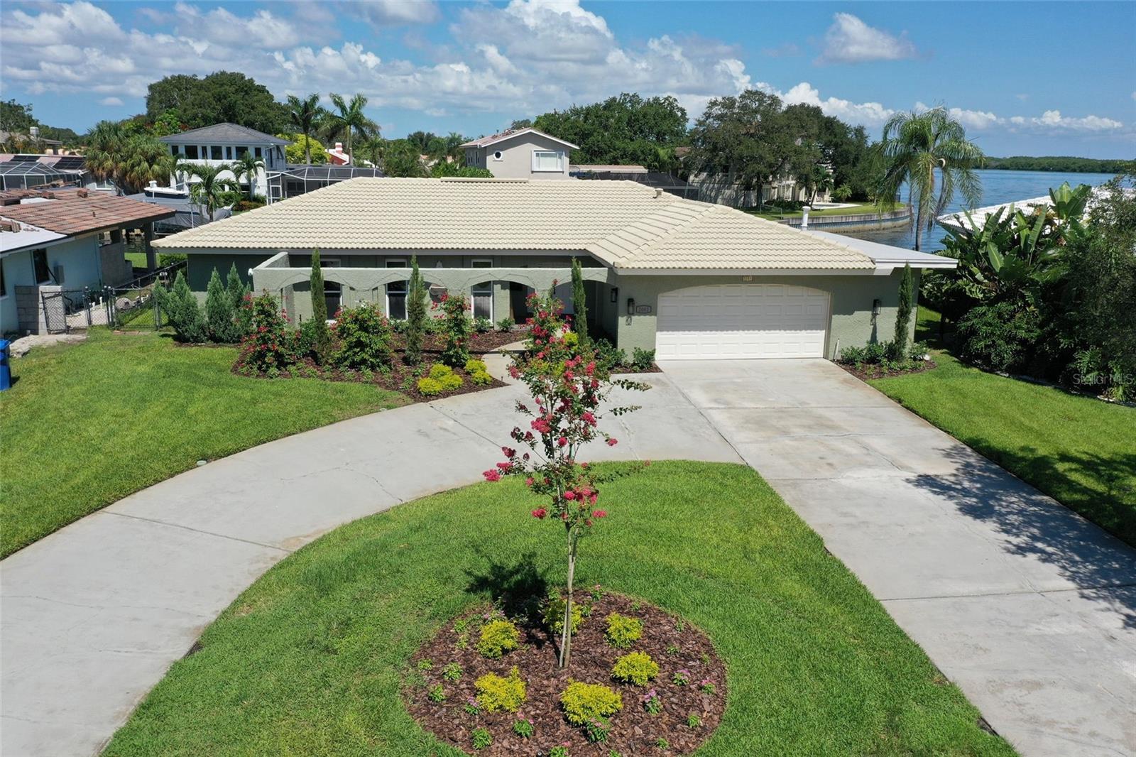 2083 HAWAII AVE NE, ST PETERSBURG, FL, 33703