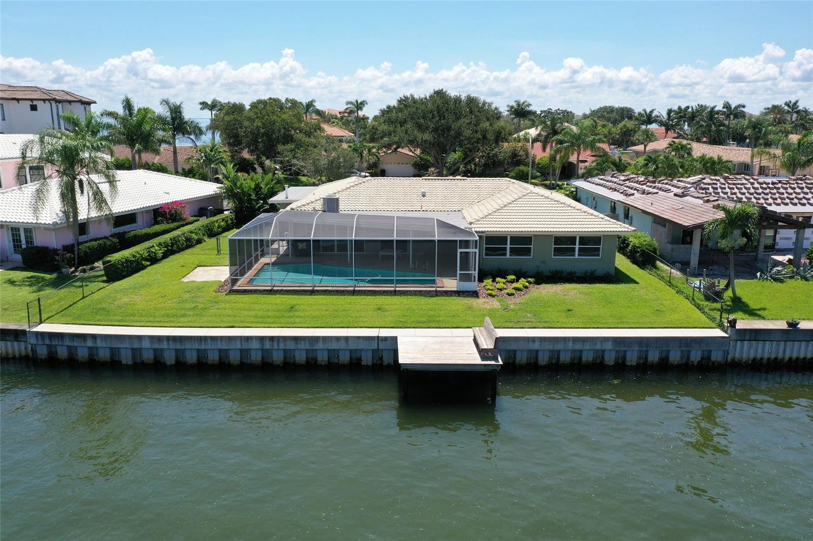2083 HAWAII AVE NE, ST PETERSBURG, FL, 33703