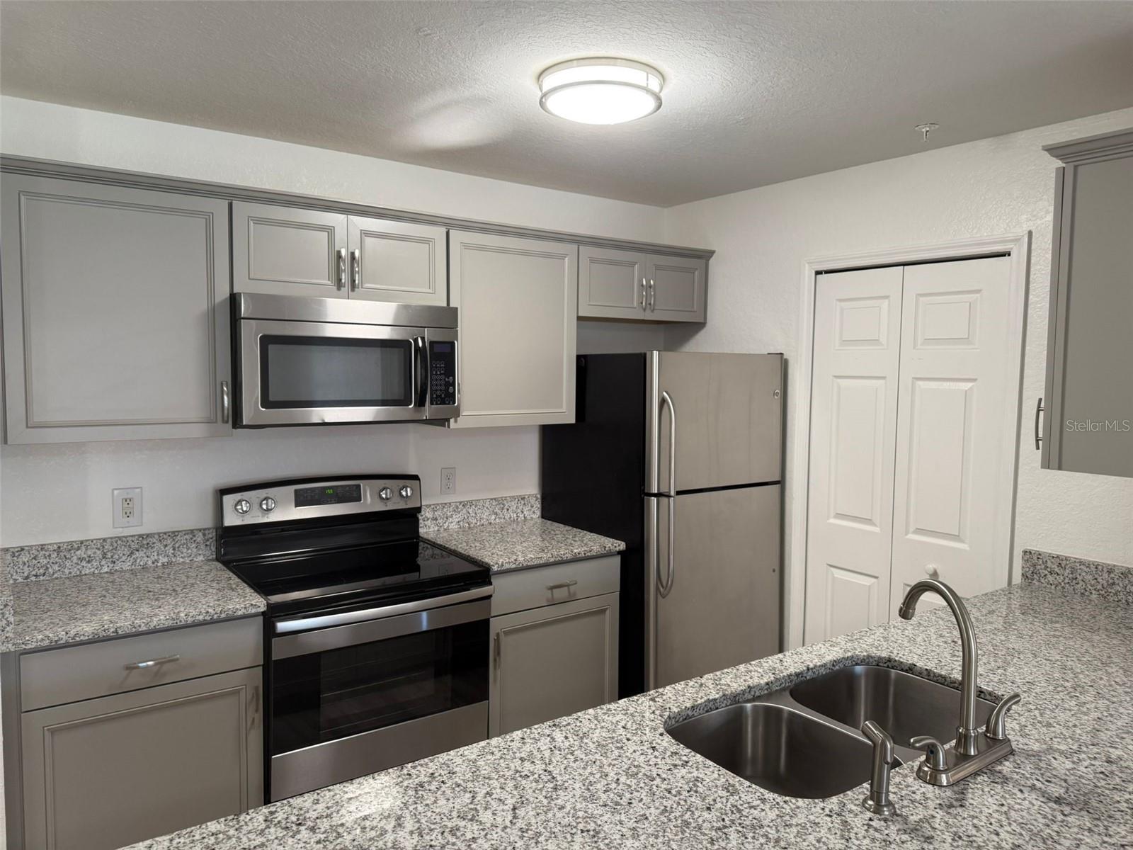 5447 VINELAND RD #1105, ORLANDO, FL, 32811