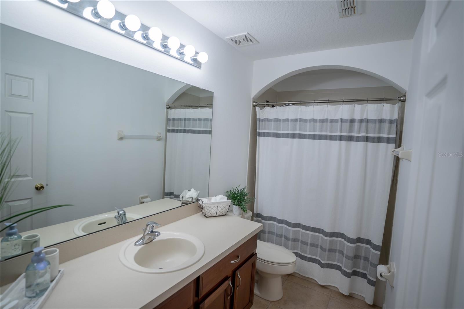 16526 CEDAR CREST DR, ORLANDO, FL, 32828