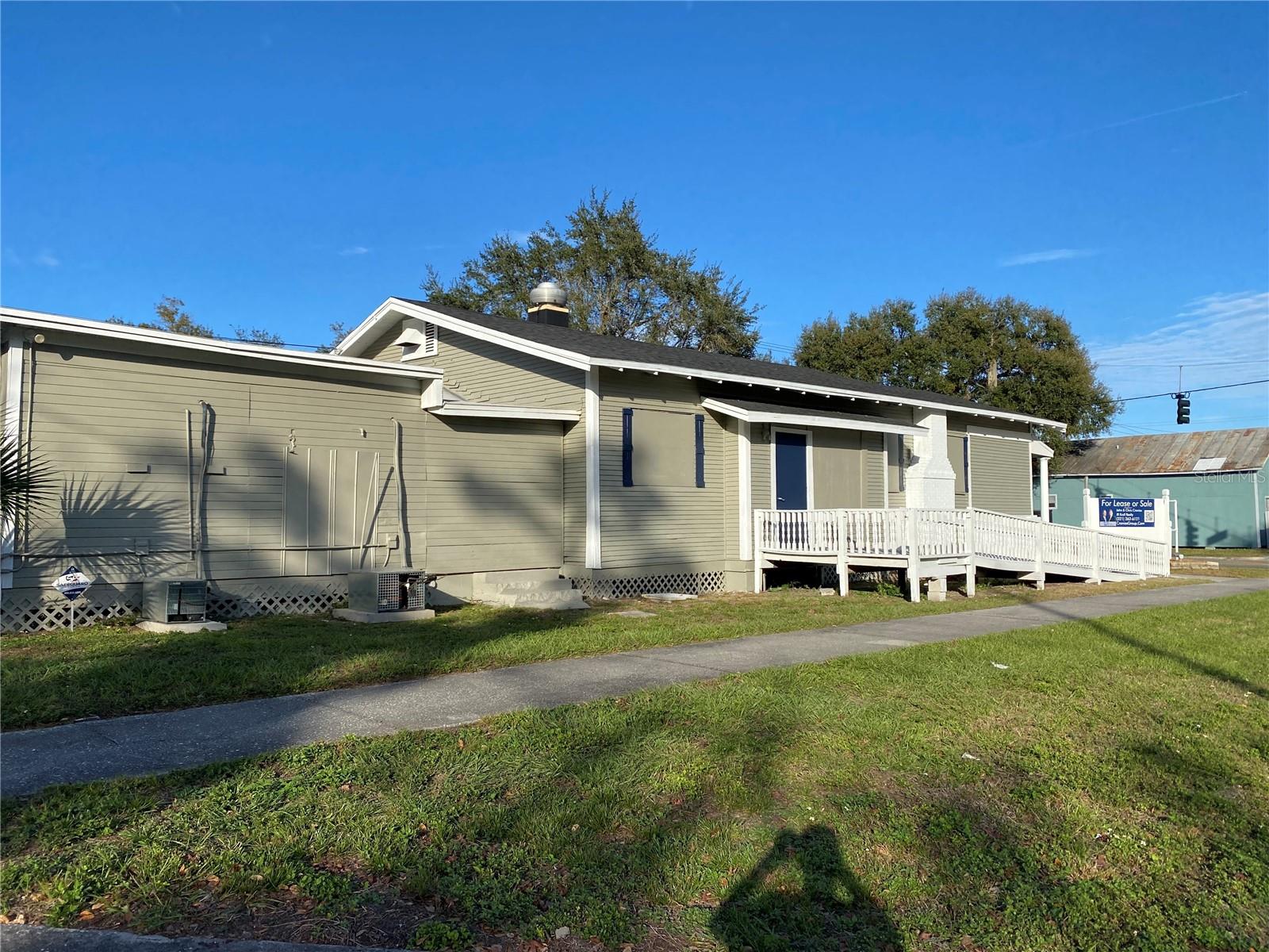 1220 SANFORD AVE, SANFORD, FL, 32771