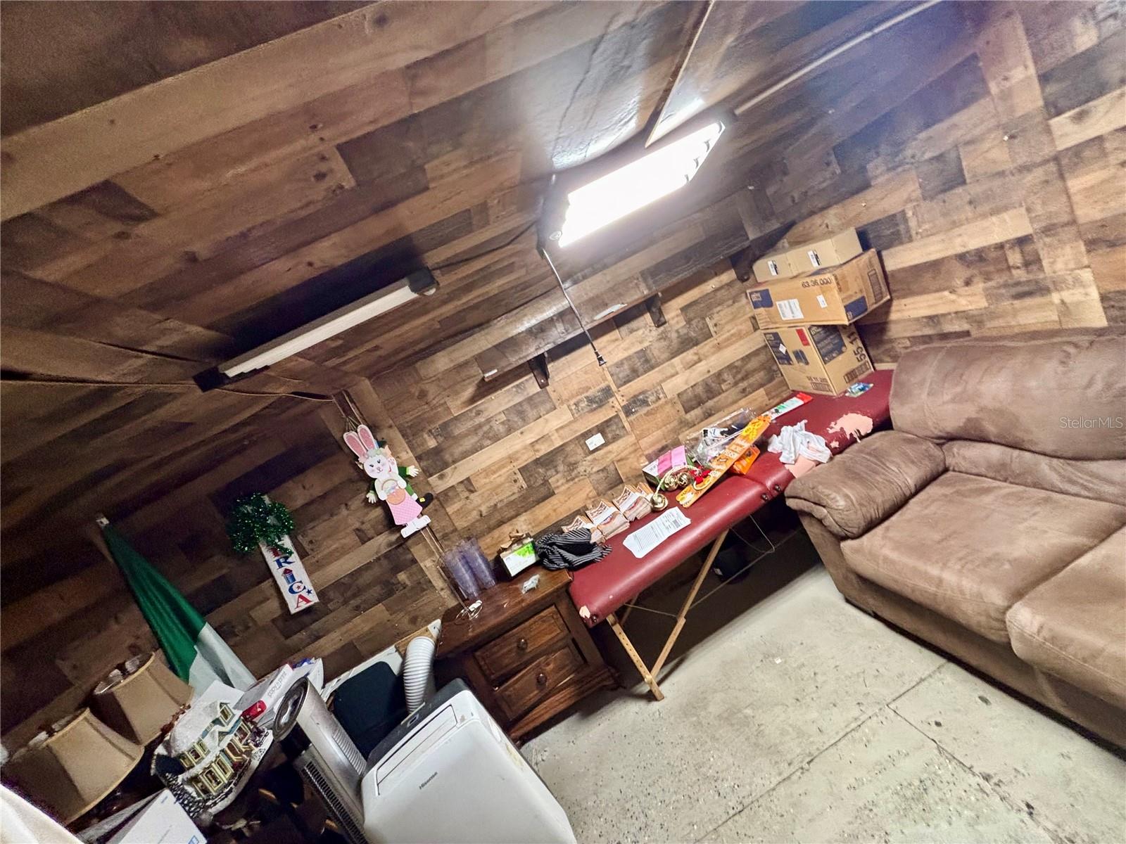 1220 SANFORD AVE, SANFORD, FL, 32771