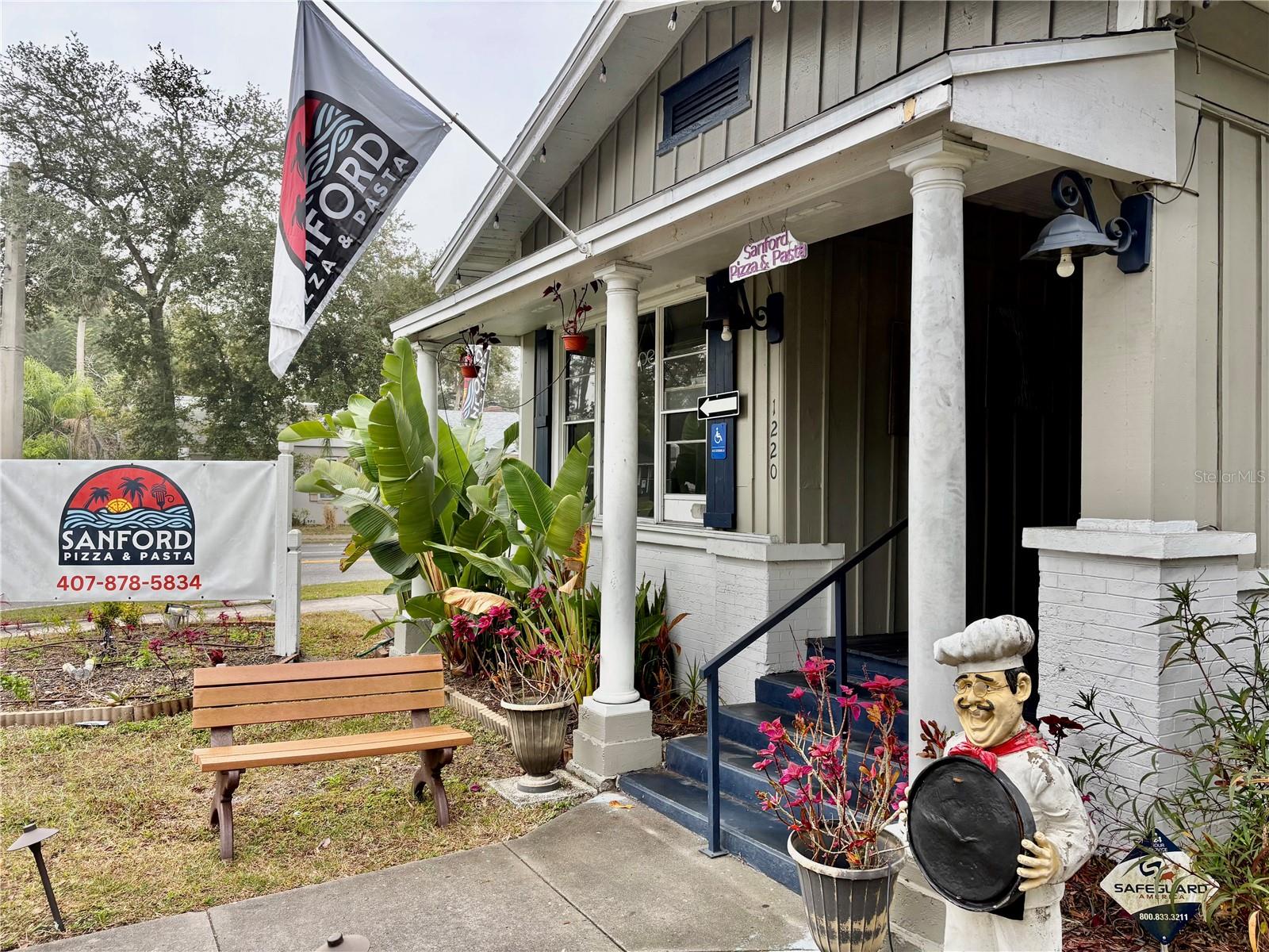 1220 SANFORD AVE, SANFORD, FL, 32771
