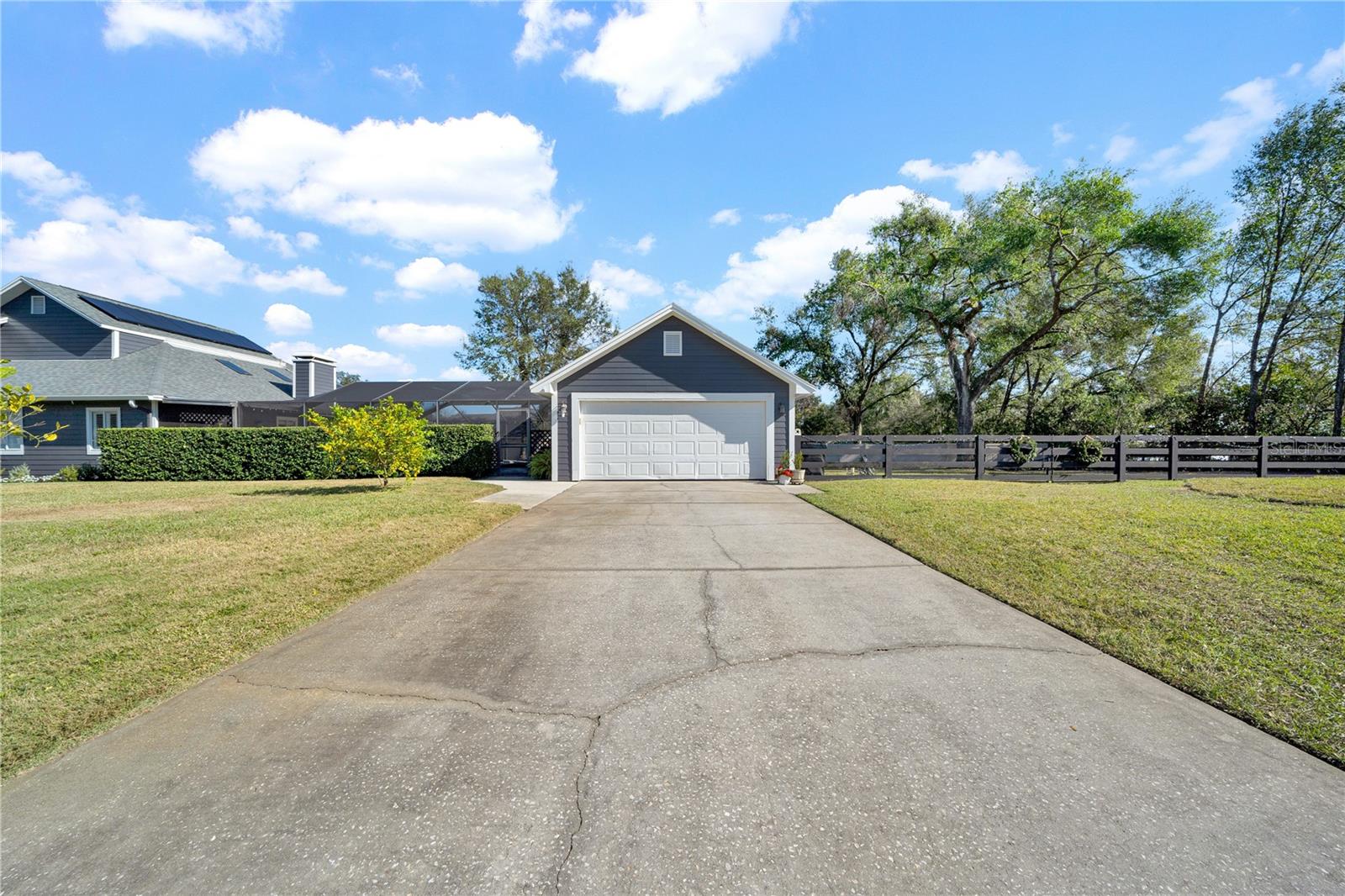 11201 LAKE SASSA DR, THONOTOSASSA, FL, 33592