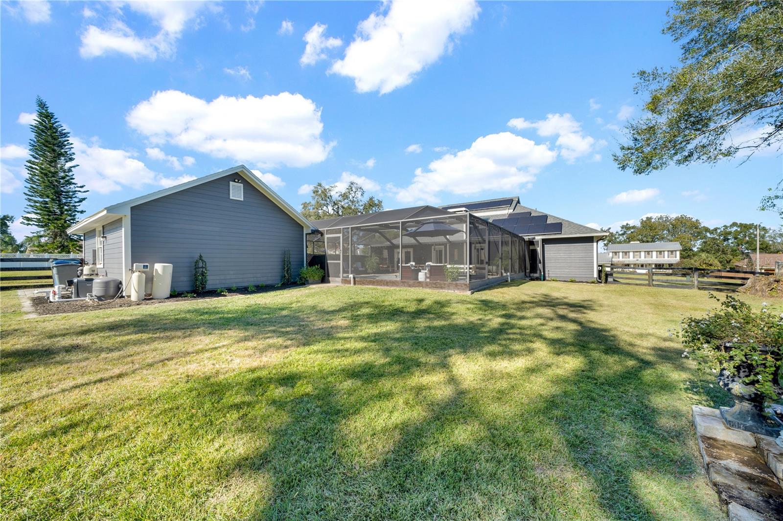 11201 LAKE SASSA DR, THONOTOSASSA, FL, 33592