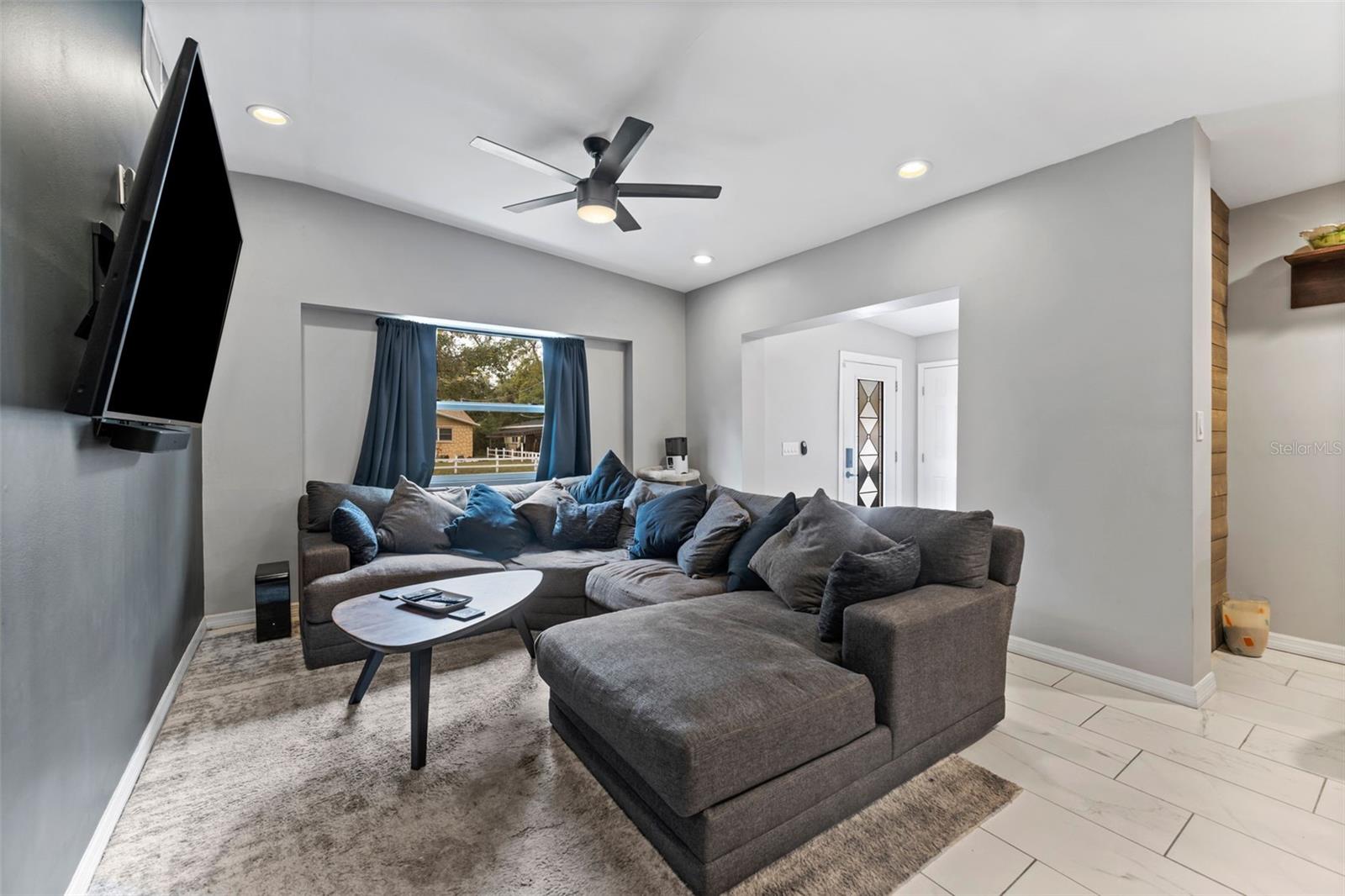 6405 JULIE ST, TAMPA, FL, 33610