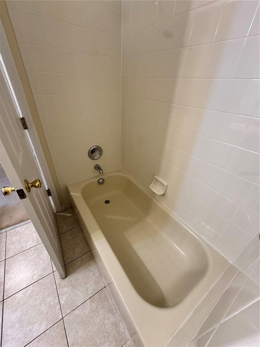2700 PRESTWICK LN, KISSIMMEE, FL, 34744