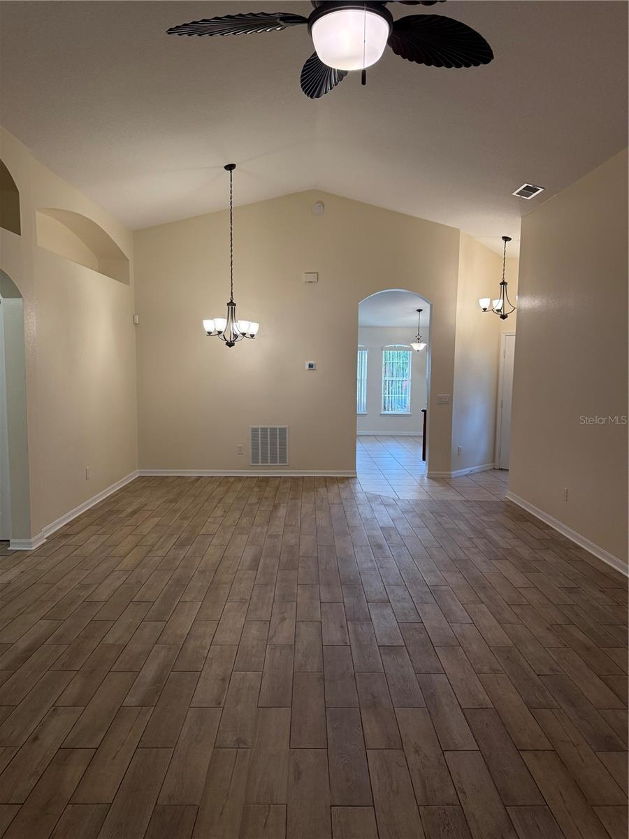 1521 LOUGHTON ST, DELAND, FL, 32720