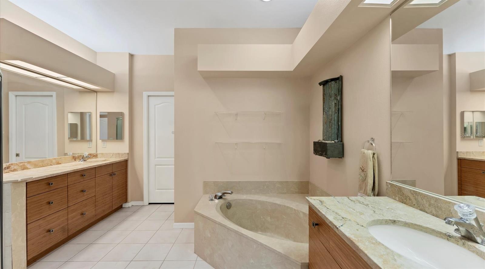 3339 HIGHLANDS BRIDGE RD #65, SARASOTA, FL, 34235