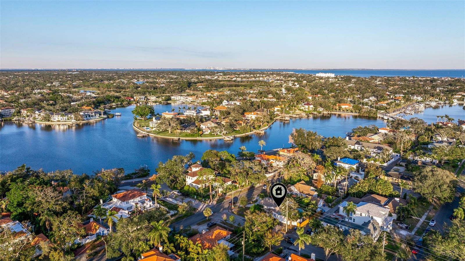 400 22ND AVE NE, ST PETERSBURG, FL, 33704