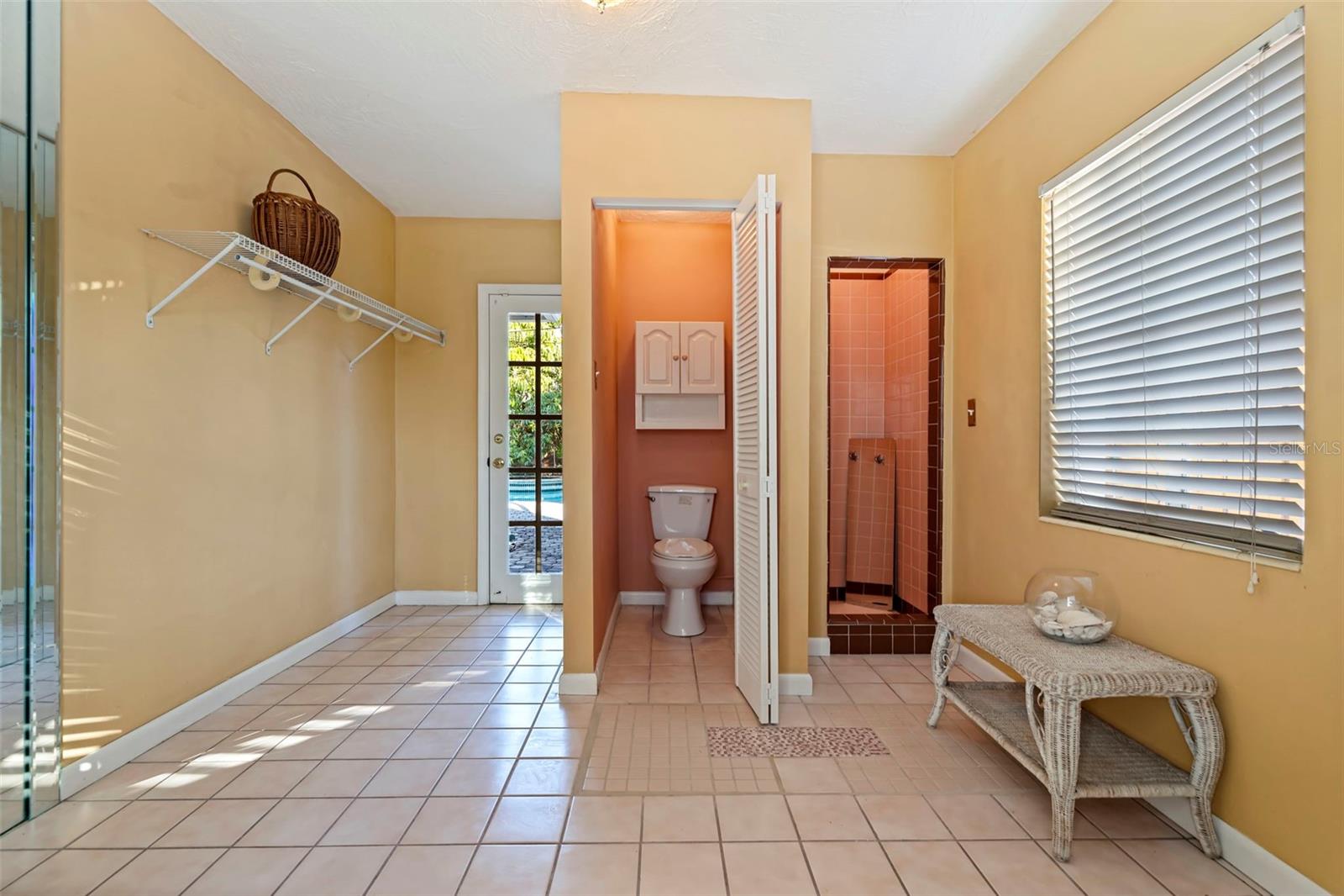 400 22ND AVE NE, ST PETERSBURG, FL, 33704