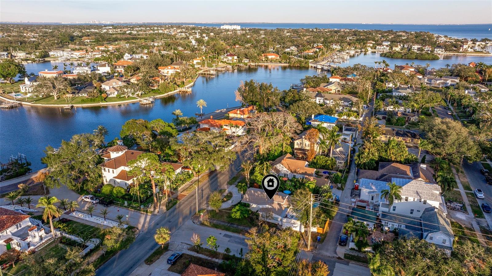 400 22ND AVE NE, ST PETERSBURG, FL, 33704