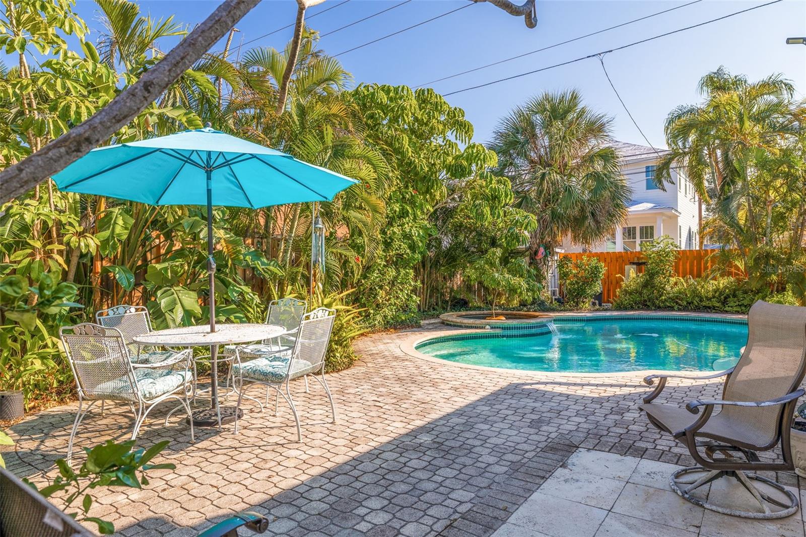 400 22ND AVE NE, ST PETERSBURG, FL, 33704