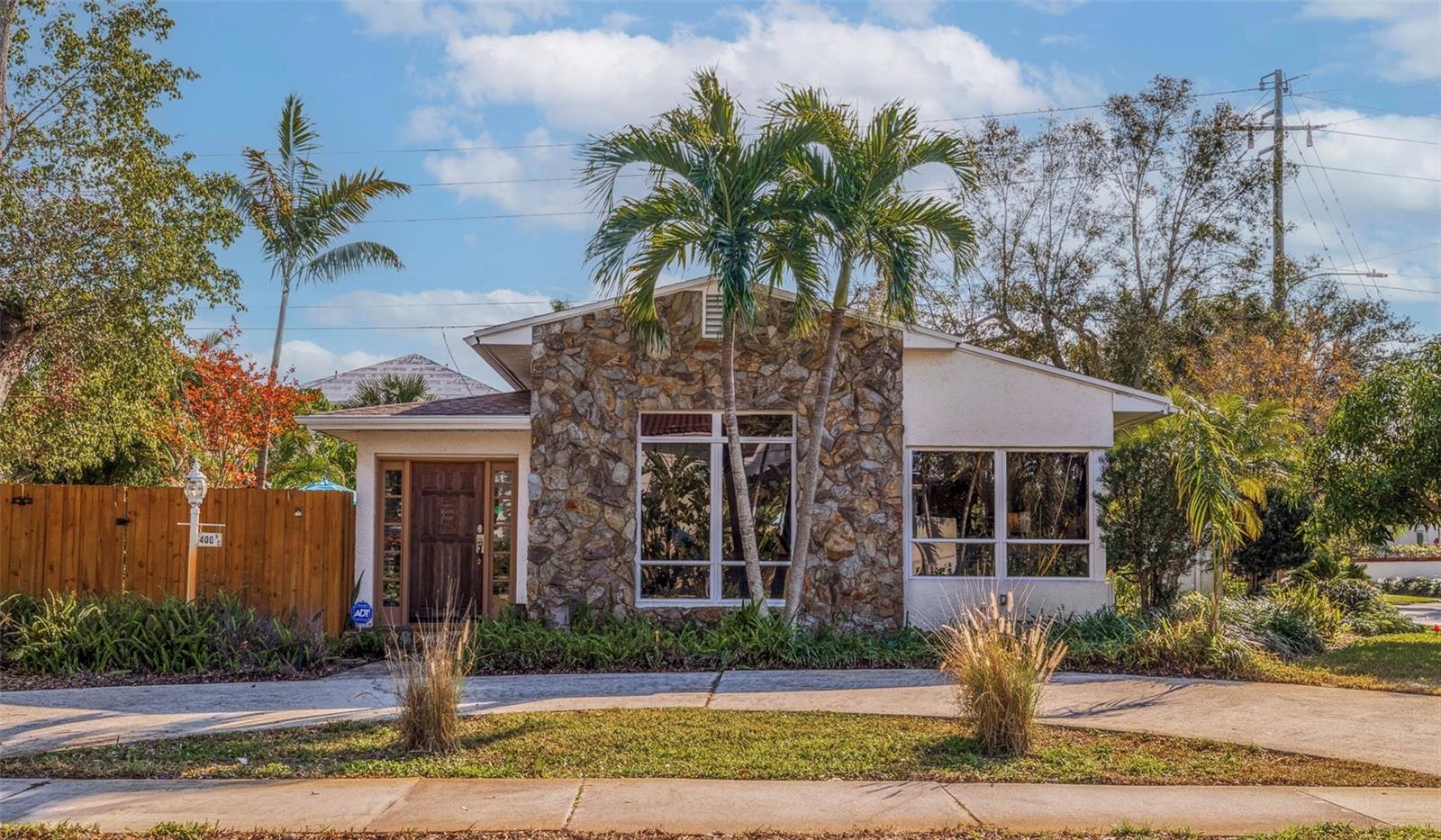 400 22ND AVE NE, ST PETERSBURG, FL, 33704