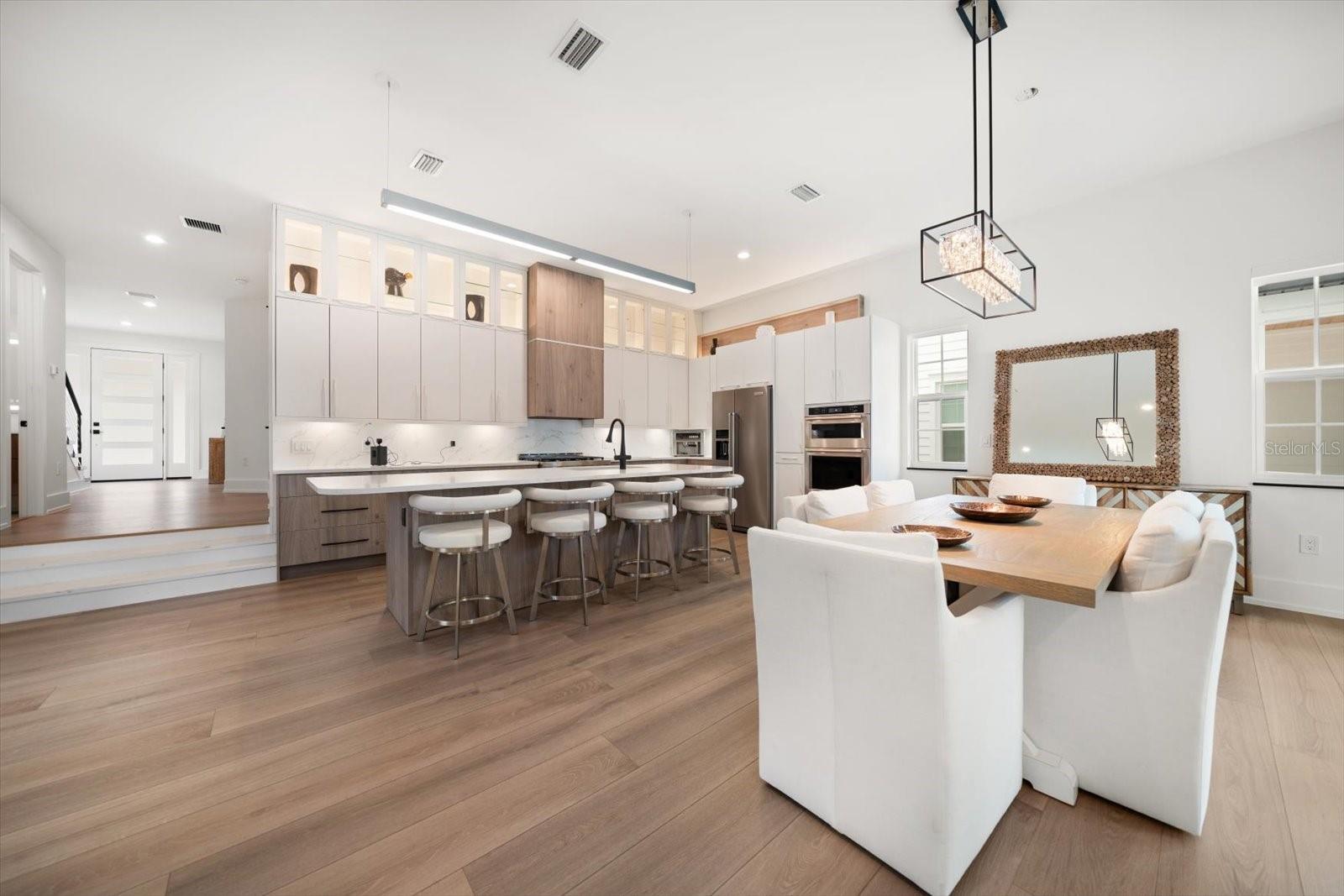 1046 BASS BLVD, DUNEDIN, FL, 34698