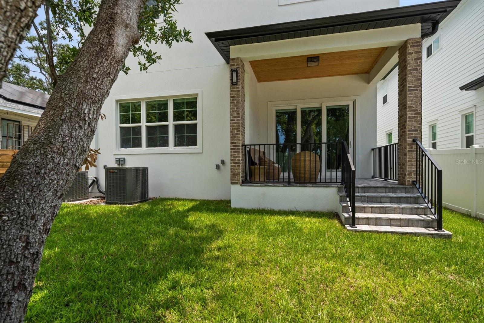 1046 BASS BLVD, DUNEDIN, FL, 34698