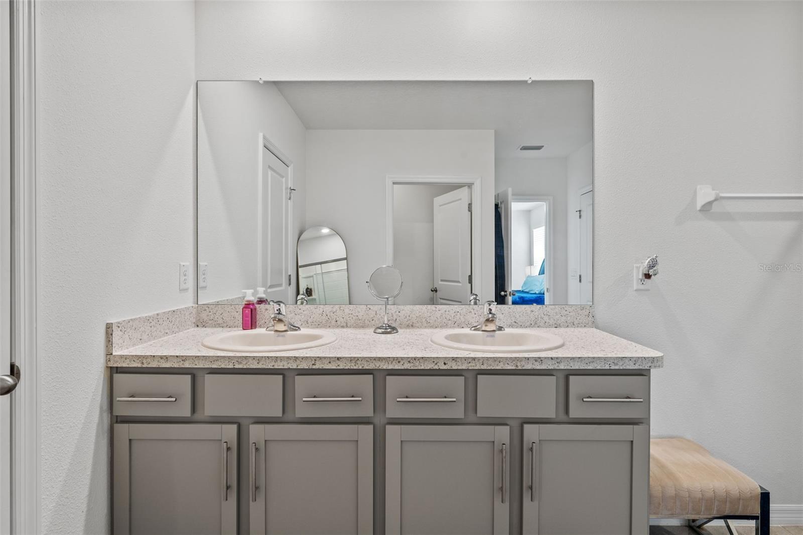 16961 OVAL RUM DR, WIMAUMA, FL, 33598