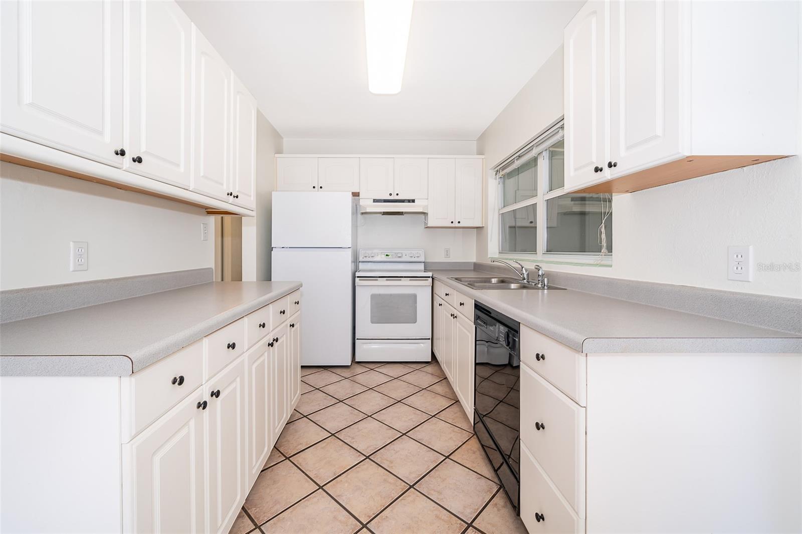 5416 PARKWAY DR, BELLE ISLE, FL, 32809
