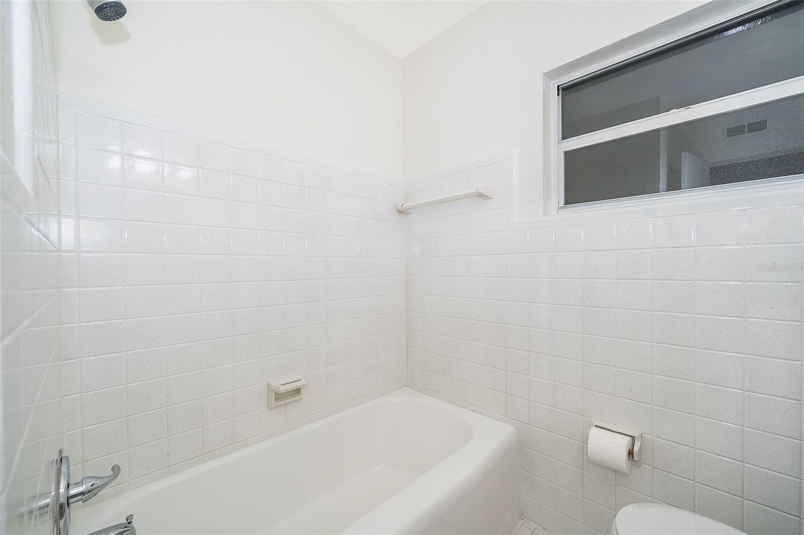 5416 PARKWAY DR, BELLE ISLE, FL, 32809