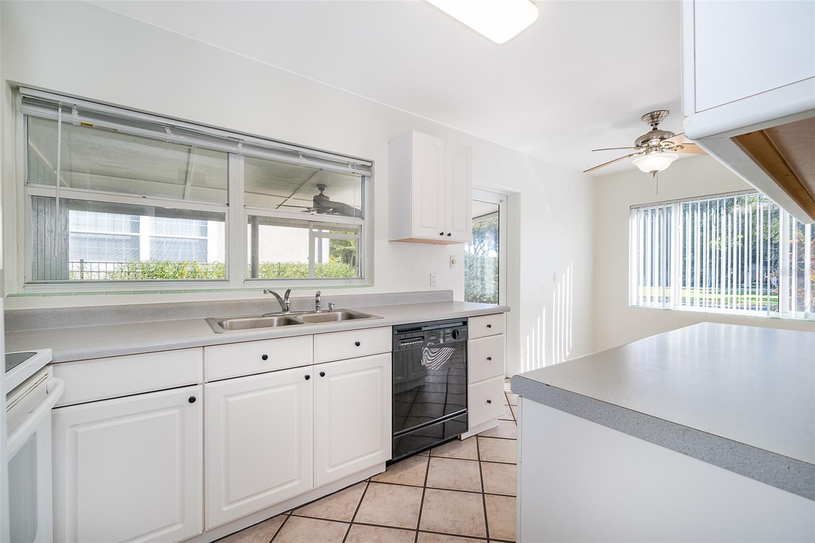 5416 PARKWAY DR, BELLE ISLE, FL, 32809