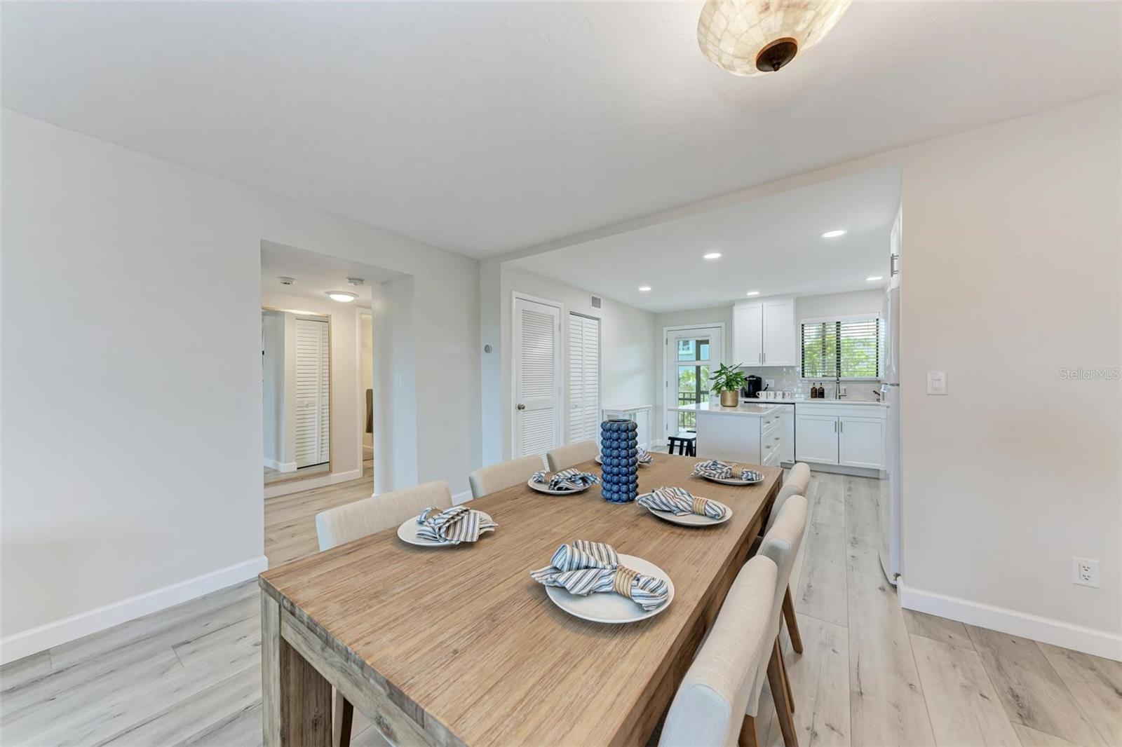 350 S POLK DR #303, SARASOTA, FL, 34236