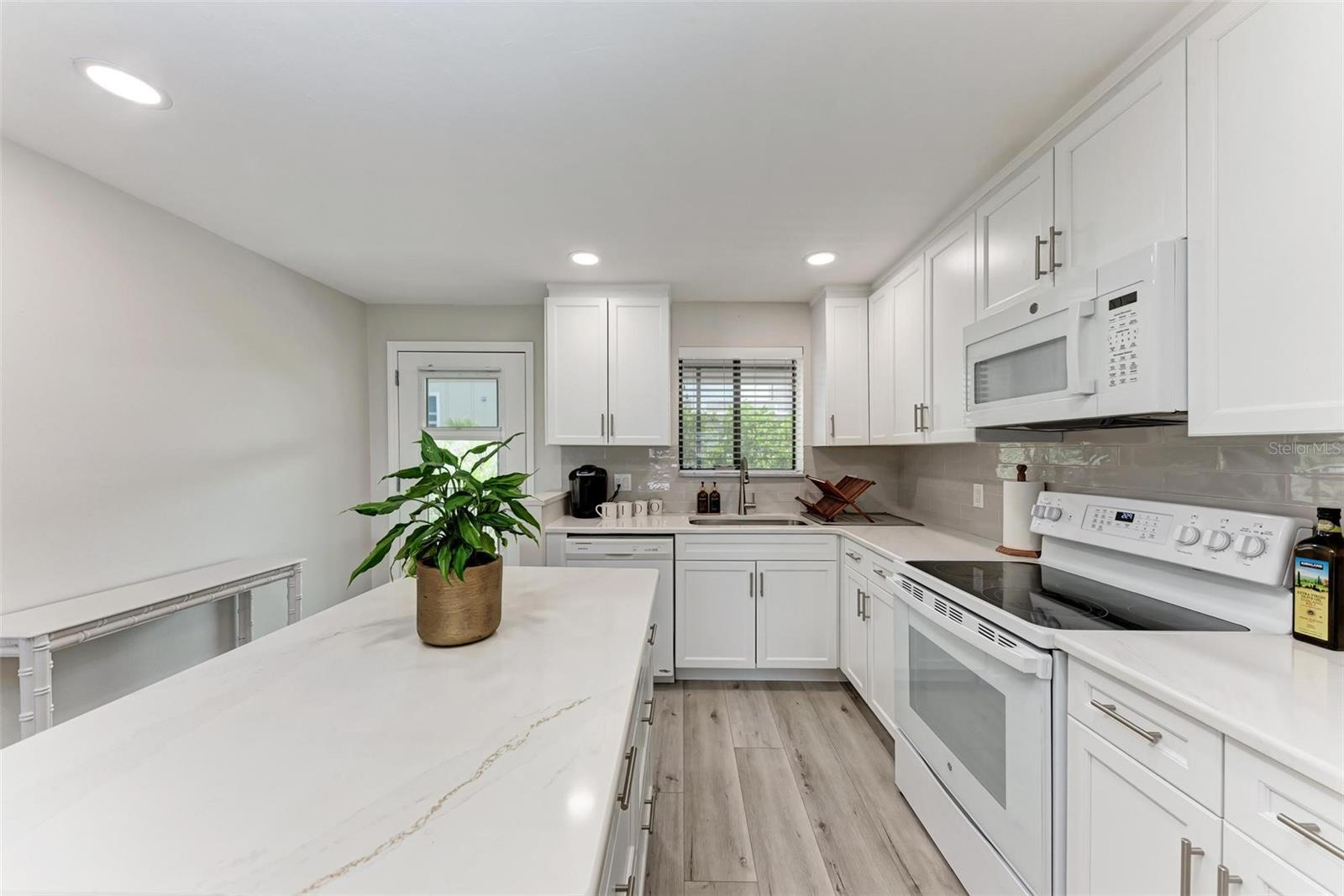 350 S POLK DR #303, SARASOTA, FL, 34236