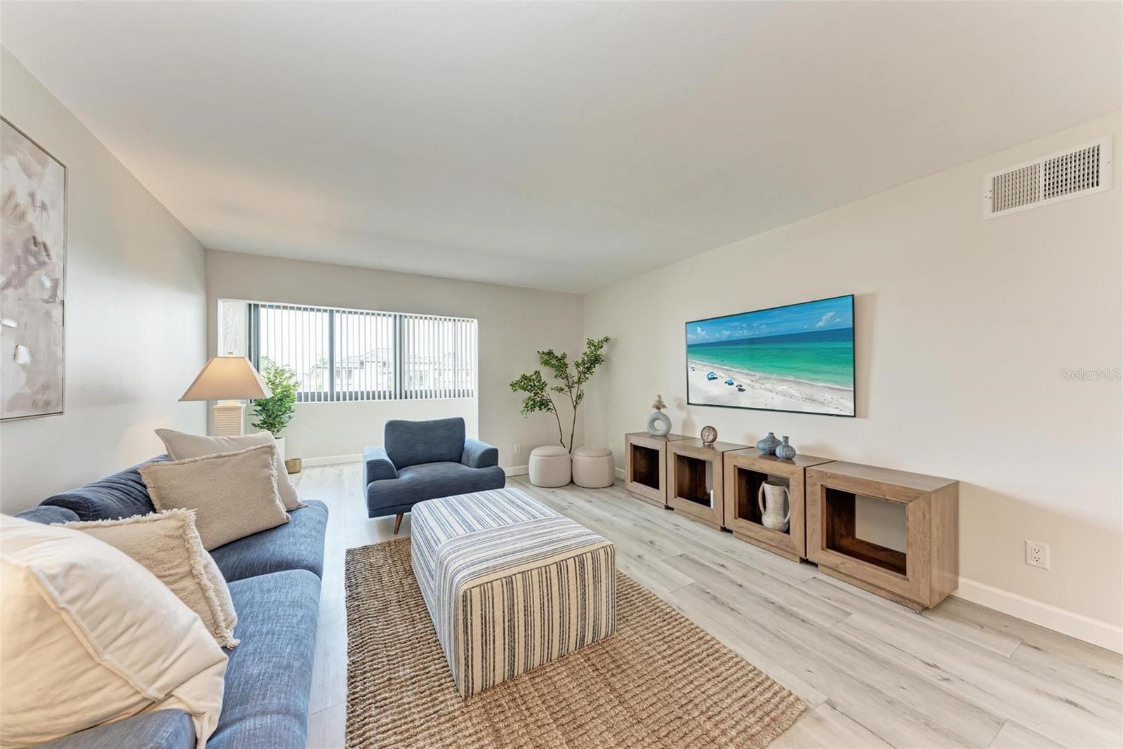 350 S POLK DR #303, SARASOTA, FL, 34236