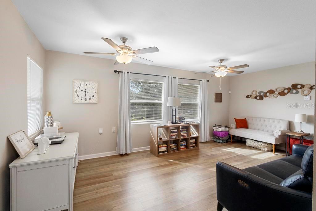 54 MAGNOLIA DR, DEBARY, FL, 32713