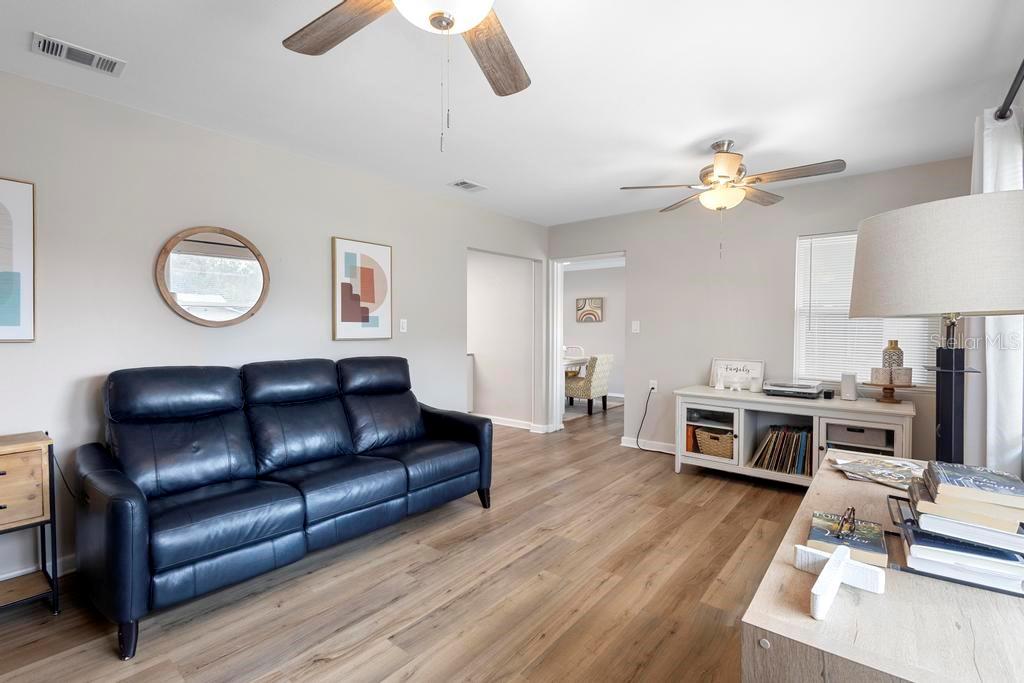 54 MAGNOLIA DR, DEBARY, FL, 32713