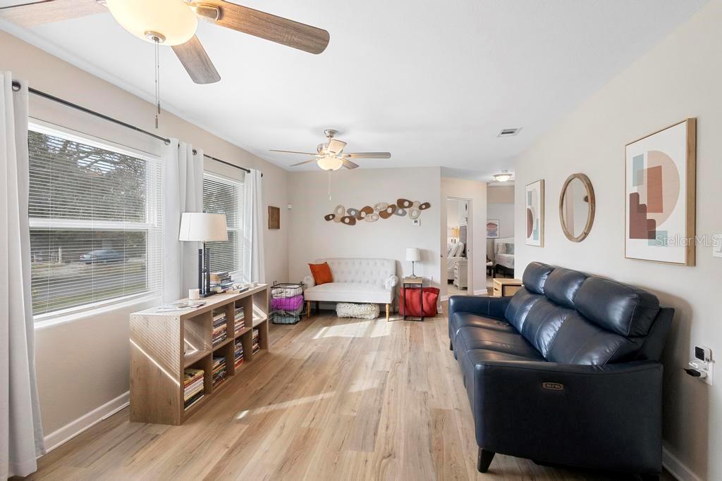 54 MAGNOLIA DR, DEBARY, FL, 32713