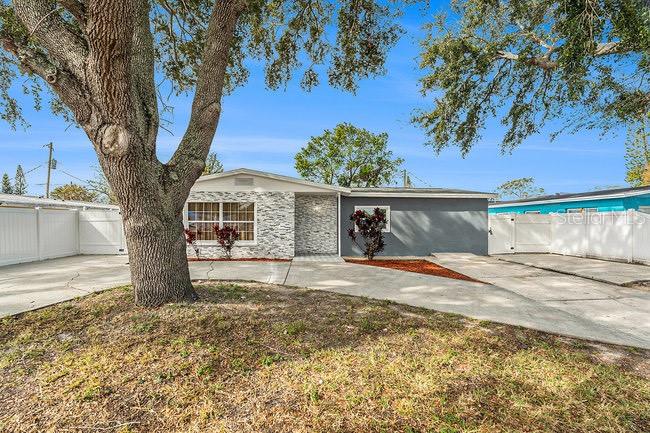 5118 MURRAY HILL DR, TAMPA, FL, 33615