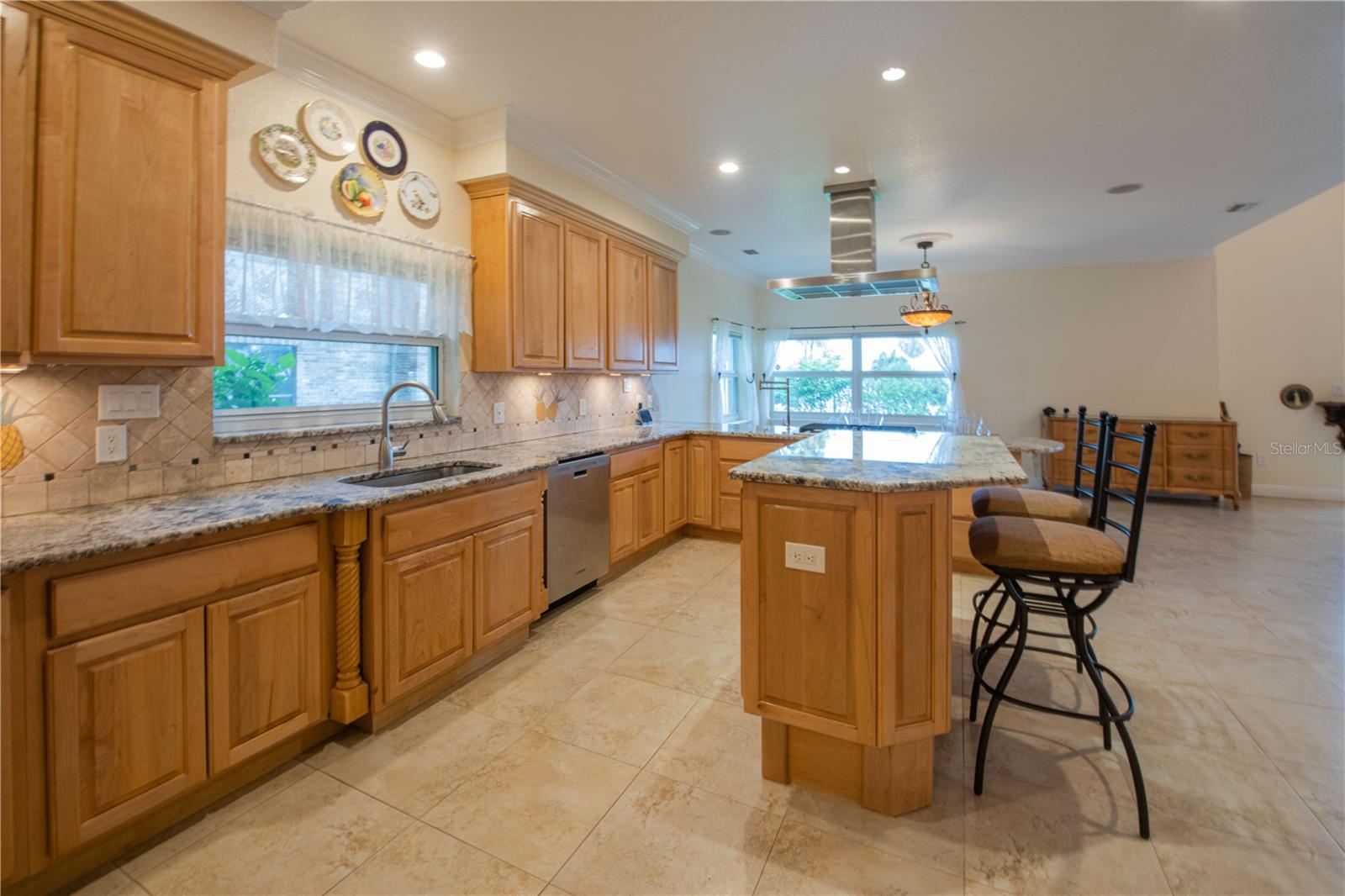 1613 N INDIAN RIVER DR, COCOA, FL, 32922