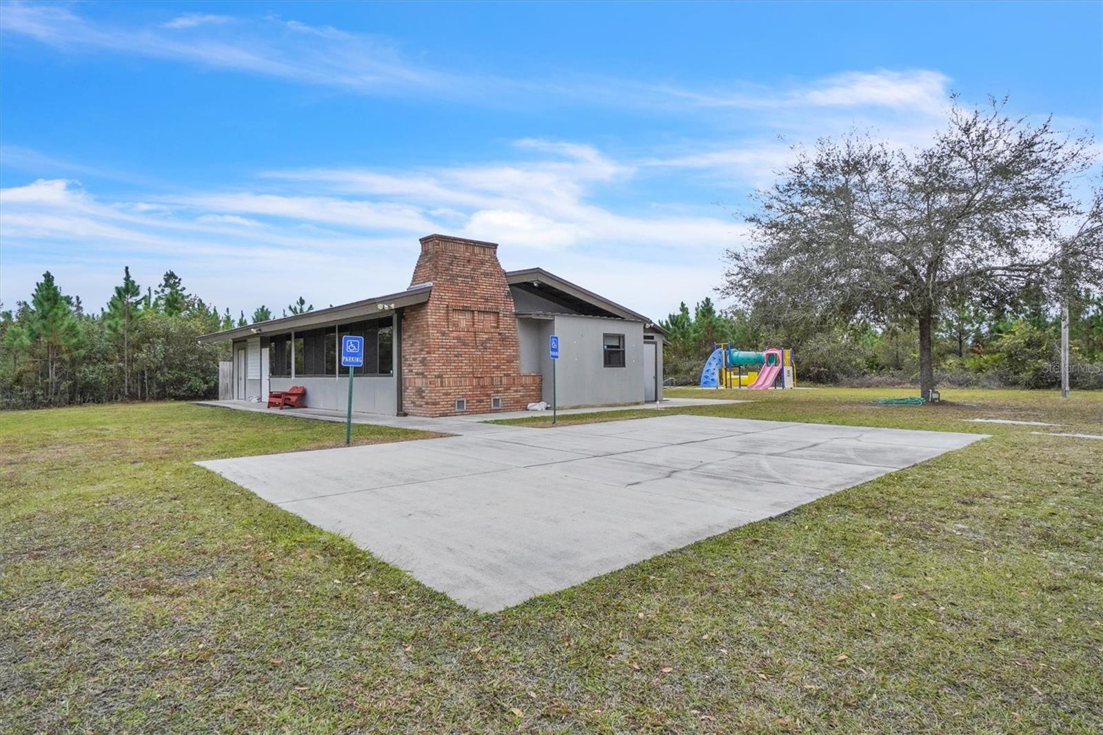 APRICOT AVE, EUSTIS, FL, 32736