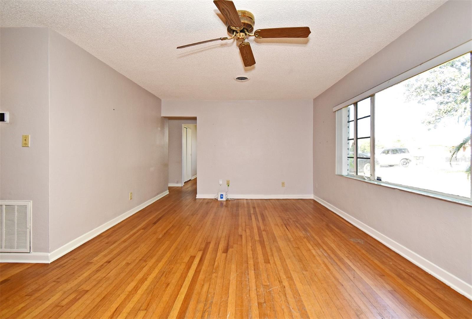 914 N THORNTON AVE, ORLANDO, FL, 32803