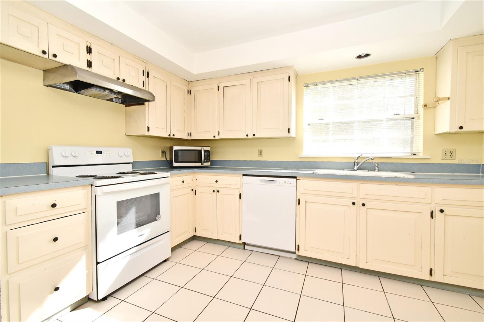 914 N THORNTON AVE, ORLANDO, FL, 32803