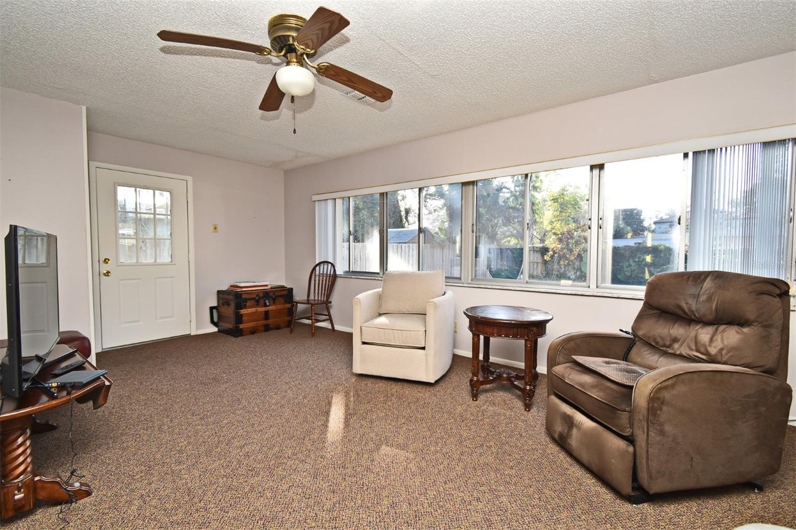 914 N THORNTON AVE, ORLANDO, FL, 32803