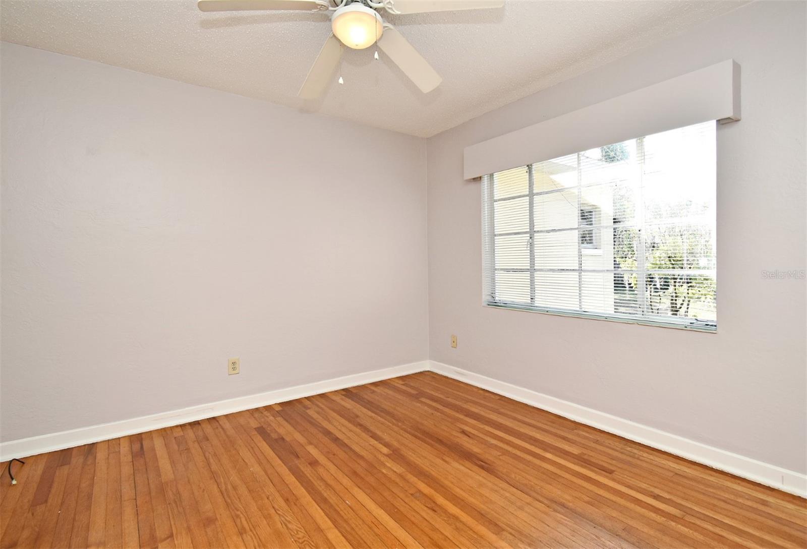 914 N THORNTON AVE, ORLANDO, FL, 32803