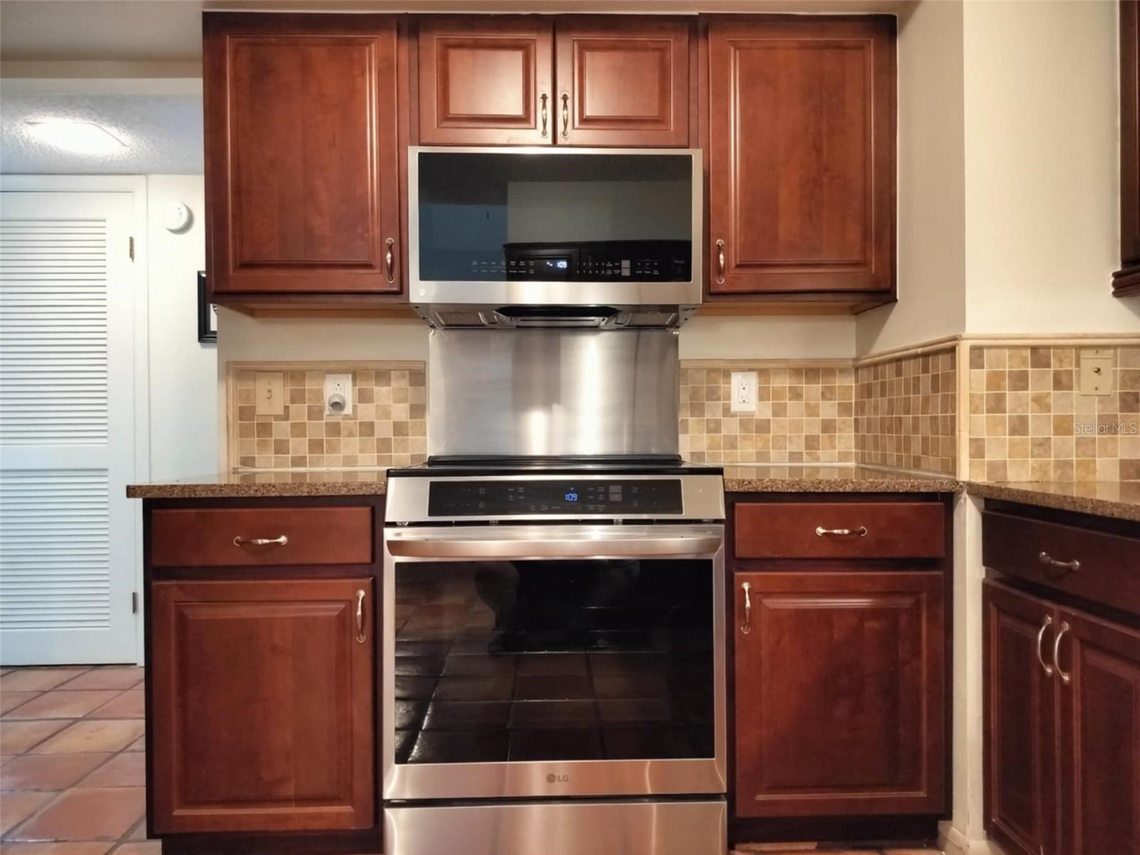 11568 W CLUBVIEW DR, HOMOSASSA, FL, 34448