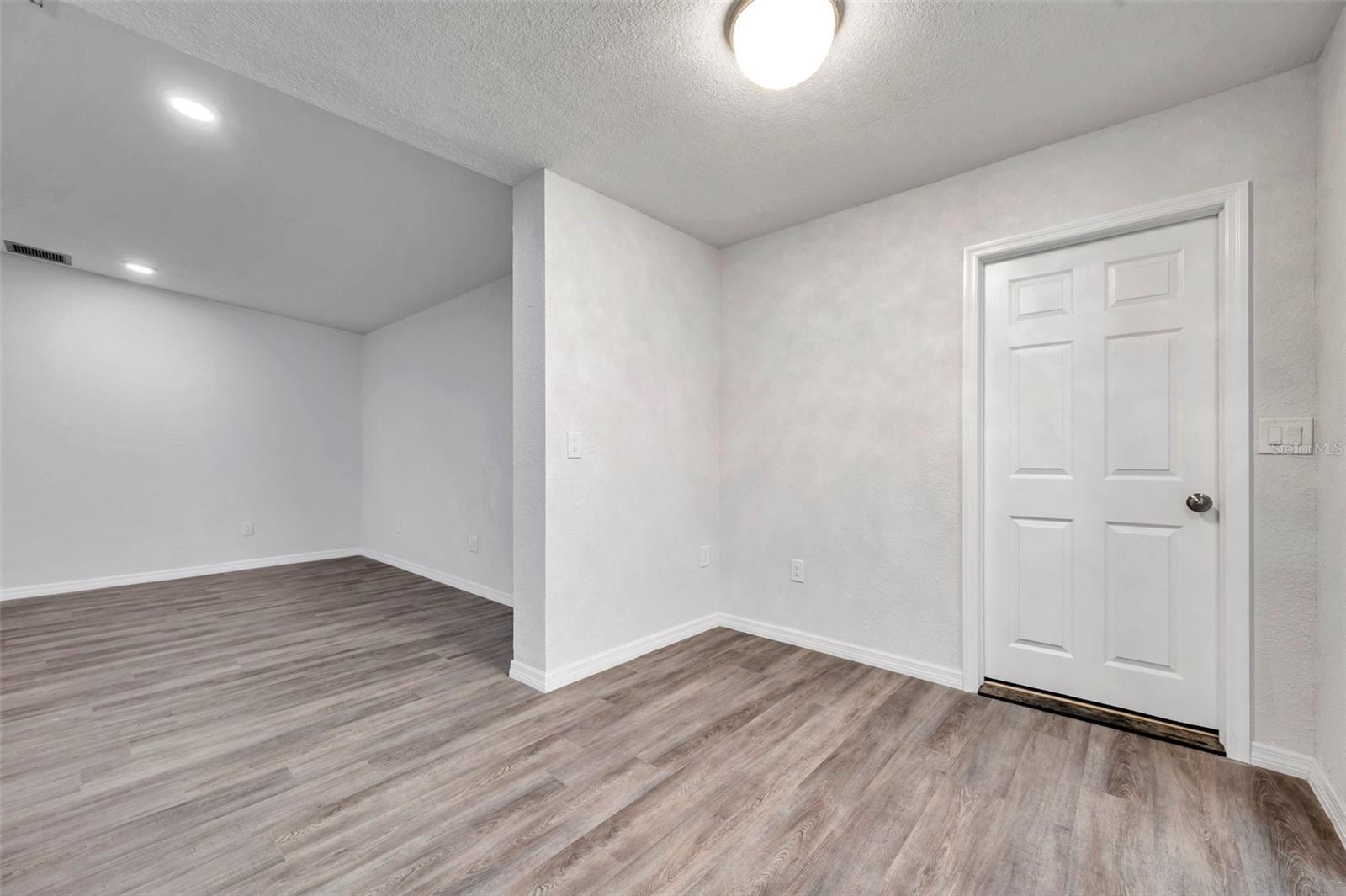 9100 52ND WAY N, PINELLAS PARK, FL, 33782