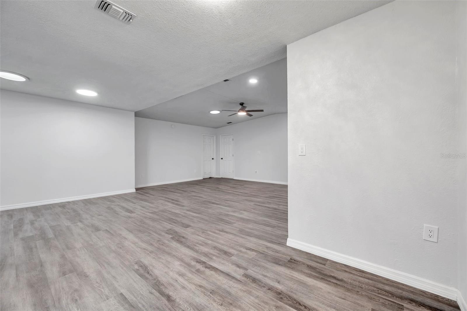 9100 52ND WAY N, PINELLAS PARK, FL, 33782