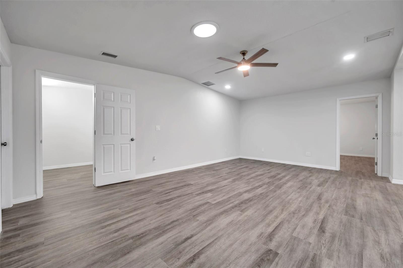 9100 52ND WAY N, PINELLAS PARK, FL, 33782