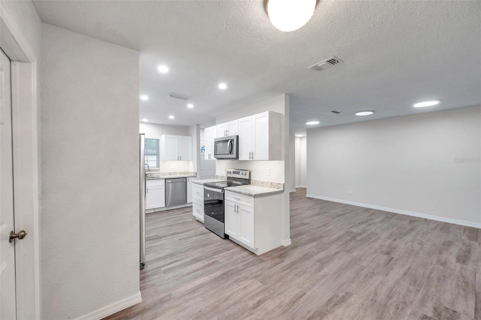 9100 52ND WAY N, PINELLAS PARK, FL, 33782