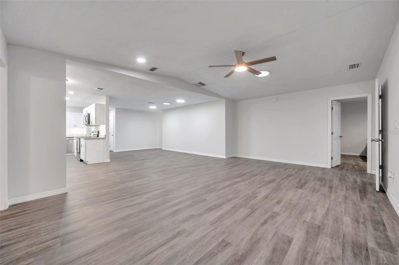 9100 52ND WAY N, PINELLAS PARK, FL, 33782