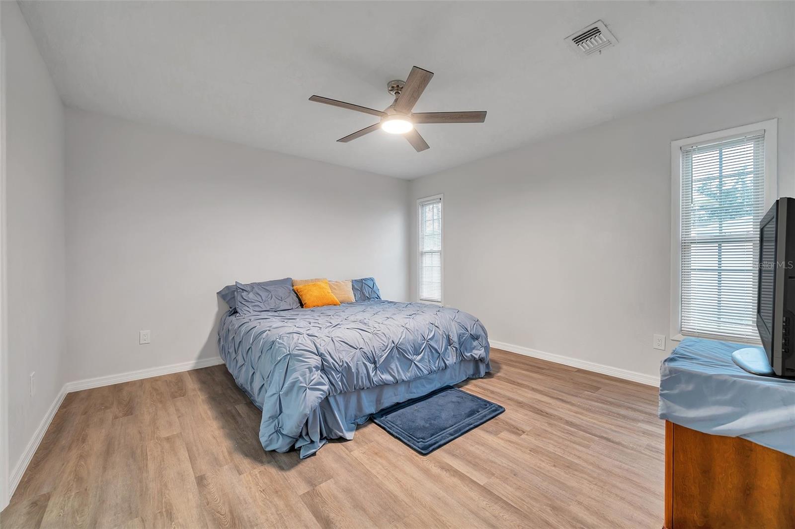 9100 52ND WAY N, PINELLAS PARK, FL, 33782