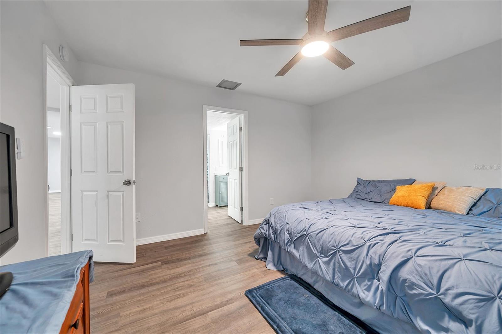 9100 52ND WAY N, PINELLAS PARK, FL, 33782