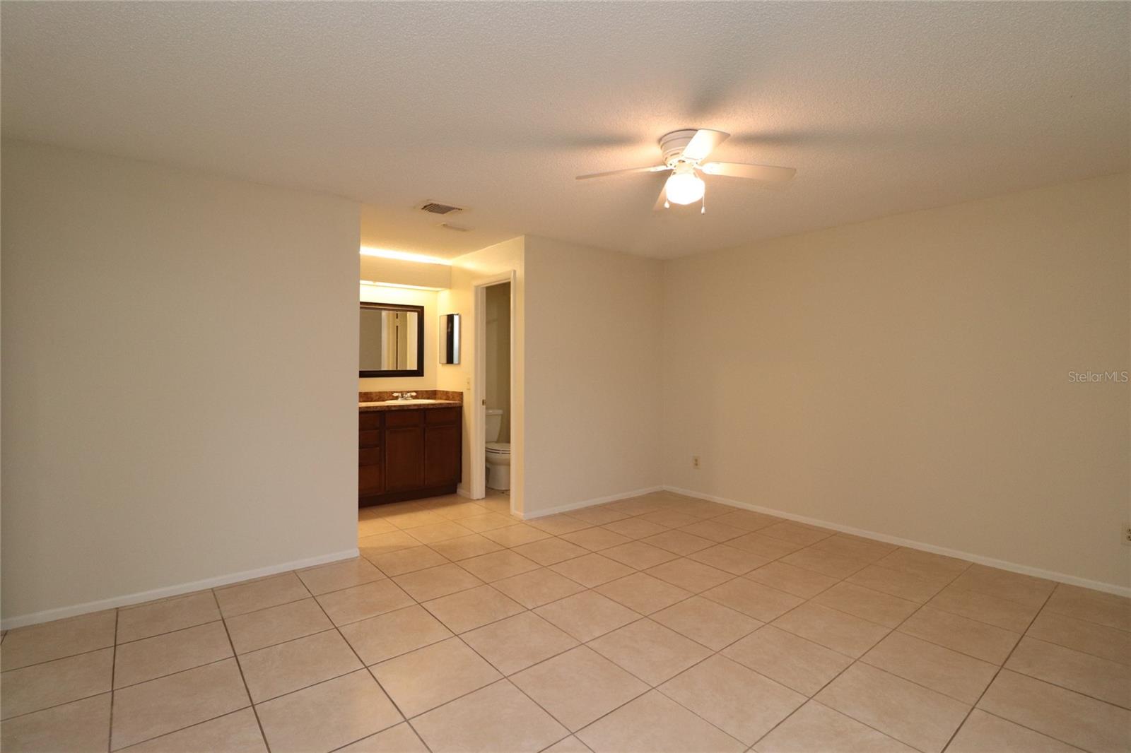 528 TRADEWINDS DR, DELTONA, FL, 32738